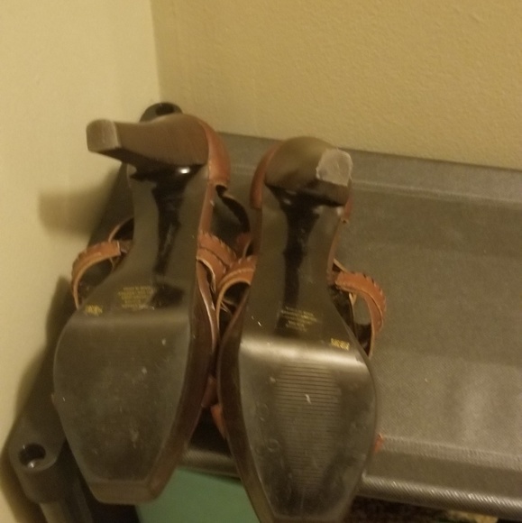 Heels - Picture 2 of 3